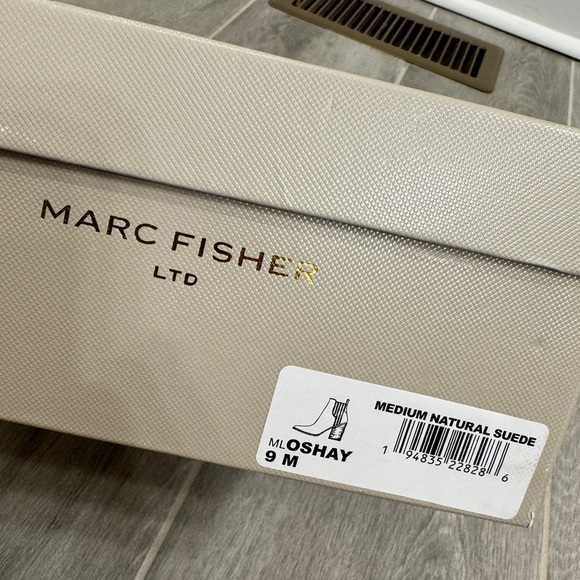 Marc Fisher Oshay Western Short Boots Booties Light Brown Tan Suede Size 8 - Picture 3 of 5